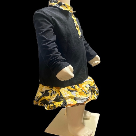 Versace - Picture 2 of 4